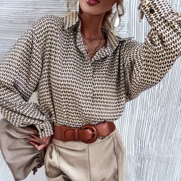 MODA ME COUTURE Tops - Classy Allover Print Blouse